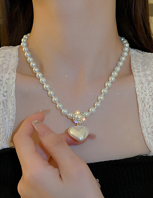 Fashion White Pearl Beaded Diamond Heart Necklace
