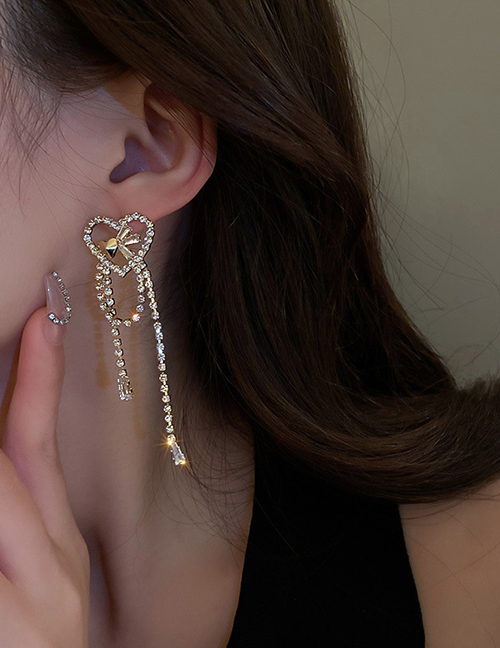 Fashion Gold Alloy Diamond Heart Tassel Chain Earrings