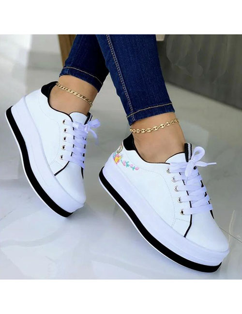 Fashion Black Platform Mid-heel Round Toe Lace-up Embroidered Shoes