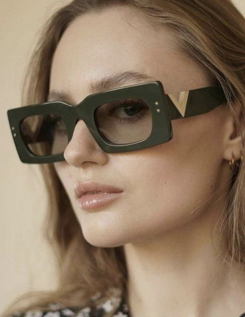 Fashion Sand Solid Green Light Tea Pc Square Rice Nail V-shaped Narrow Frame Sunglasses
