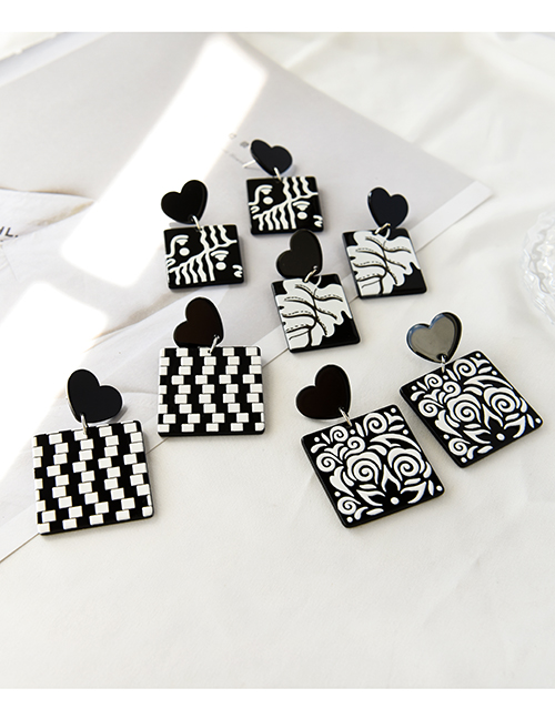 Fashion Black Resin Square Geometric Print Earrings