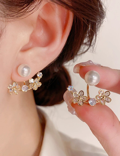 Fashion Gold Pure Copper Pearl Flower Stud Earrings