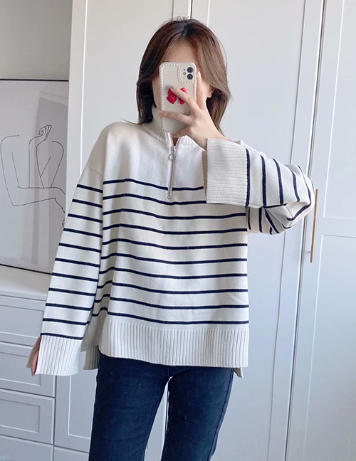 Fashion White Striped Knitted Sweater
