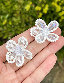 Fashion White Pearl Resin Flower Earrings