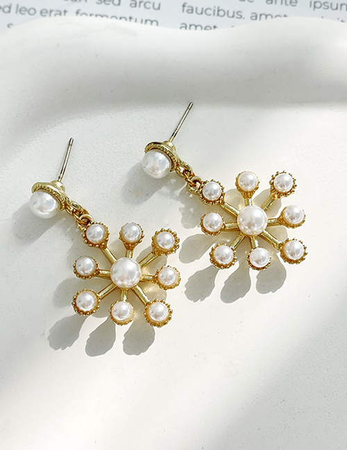 Fashion Gold Alloy Pearl Flowers Pendant Earrings 