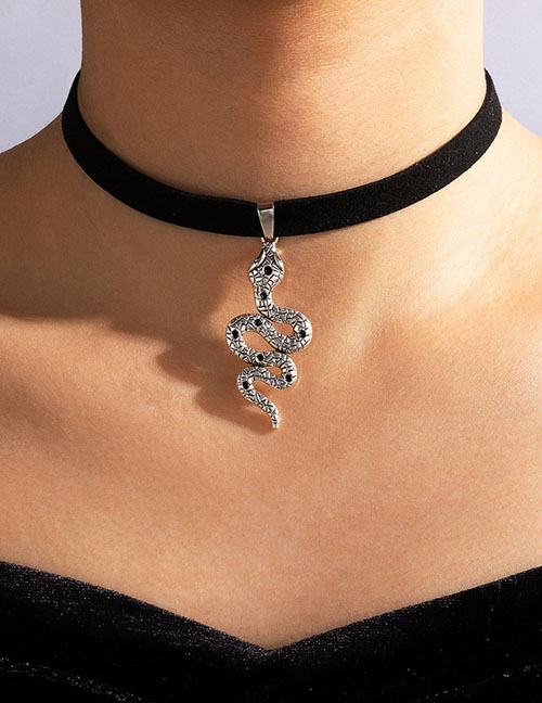 Fashion Silver Alloy Snake Fleece Necklace