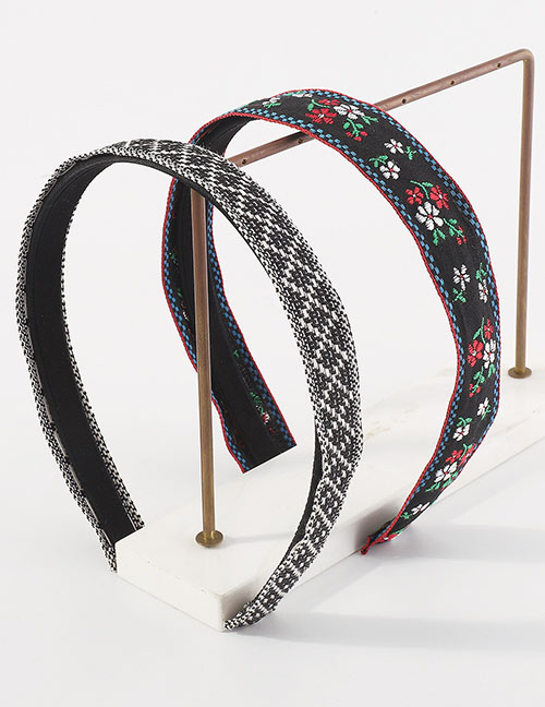 Fashion Black And White Fabric Embroidered Floral Headband