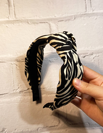 Fashion Zebra Pattern Beige Zebra Print Leopard Print Fabric Knotted Headband